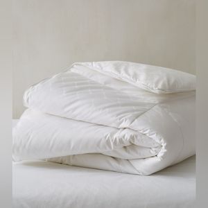 Garnet Hill primaloft comforter - king